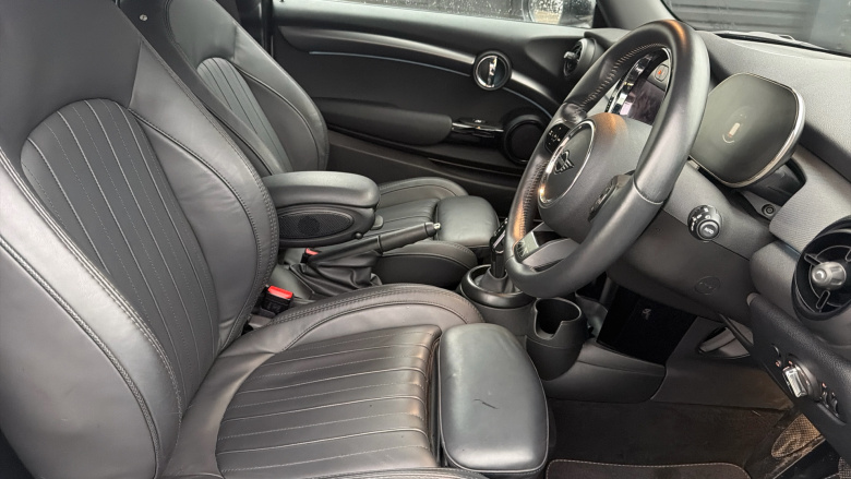 MINI Hatchback 1.5 Cooper Exclusive Premium 3dr Auto Petrol Hatchback